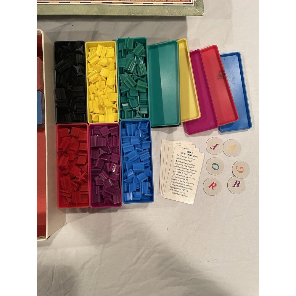 Vtg Castle Risk Risk 2 In 1 Board Game - Picture 11 of 12